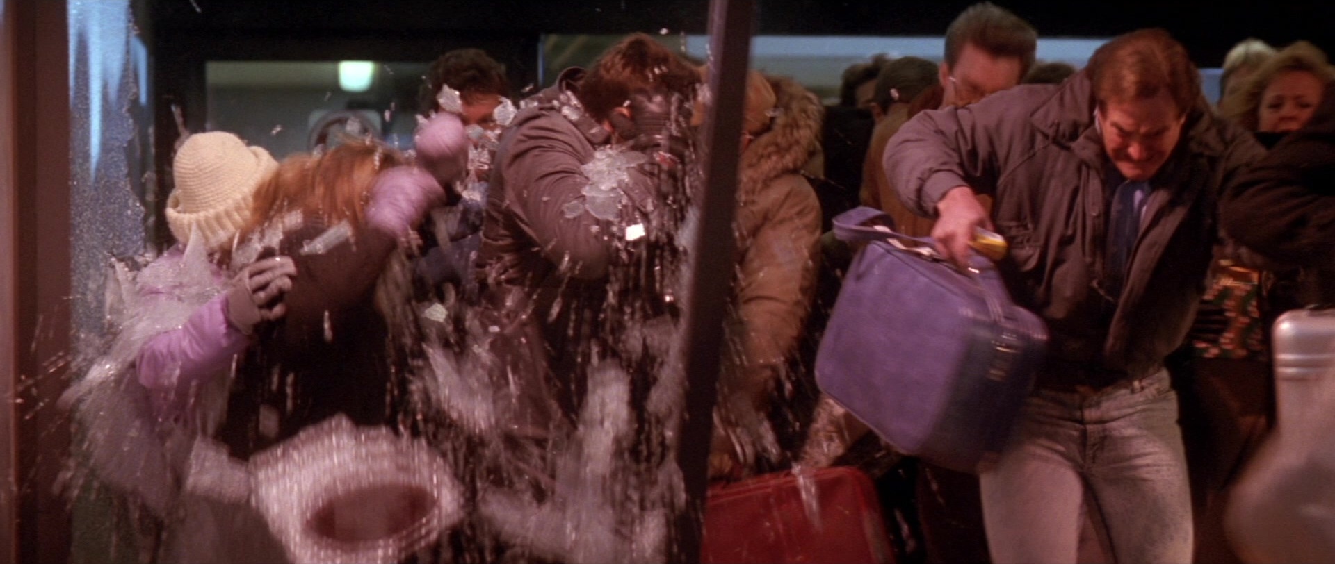 Die Hard 2 (1990), wide, 2.36:1 — film still