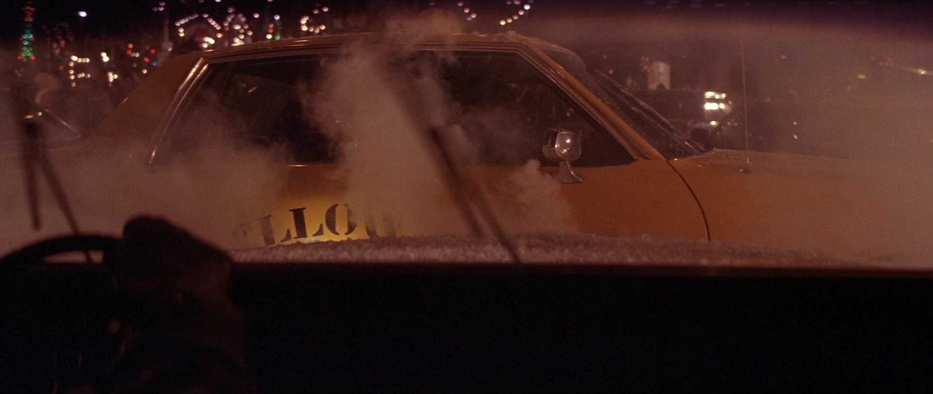 Die Hard 2 (1990), wide, 2.36:1 — film still
