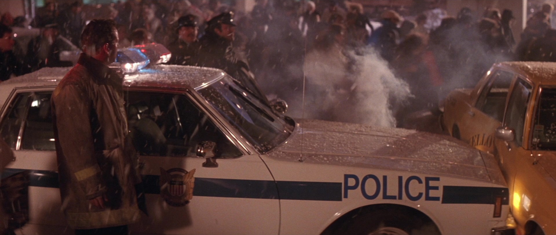 Die Hard 2 (1990), wide, 2.36:1 — film still