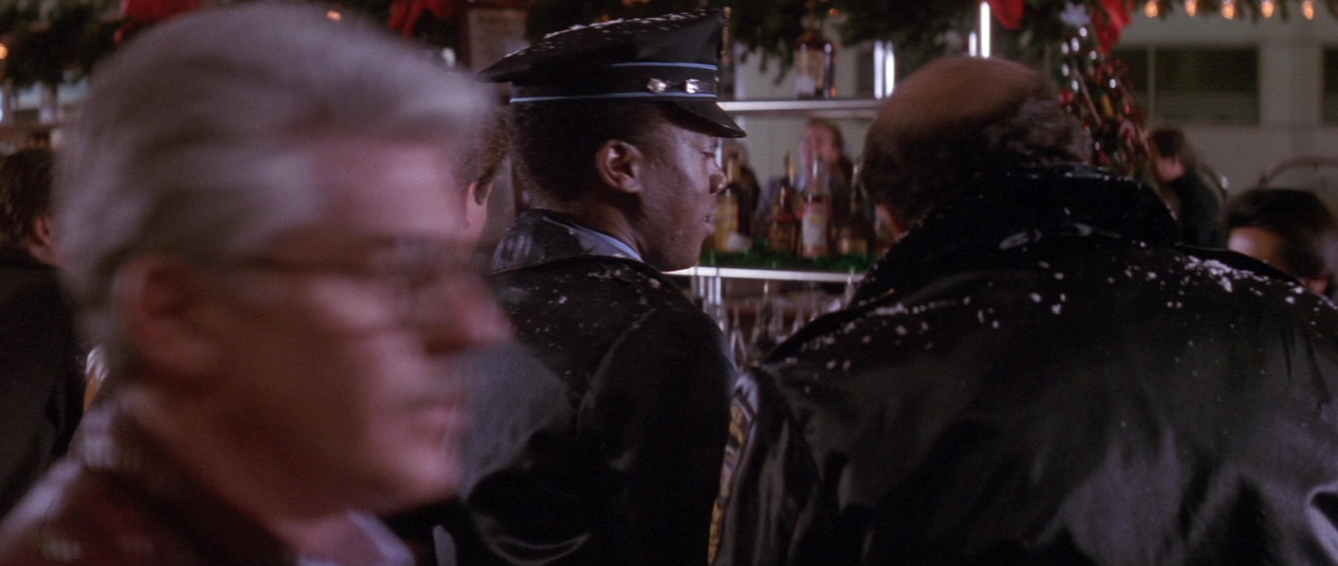 Die Hard 2 (1990), wide, 2.36:1 — film still