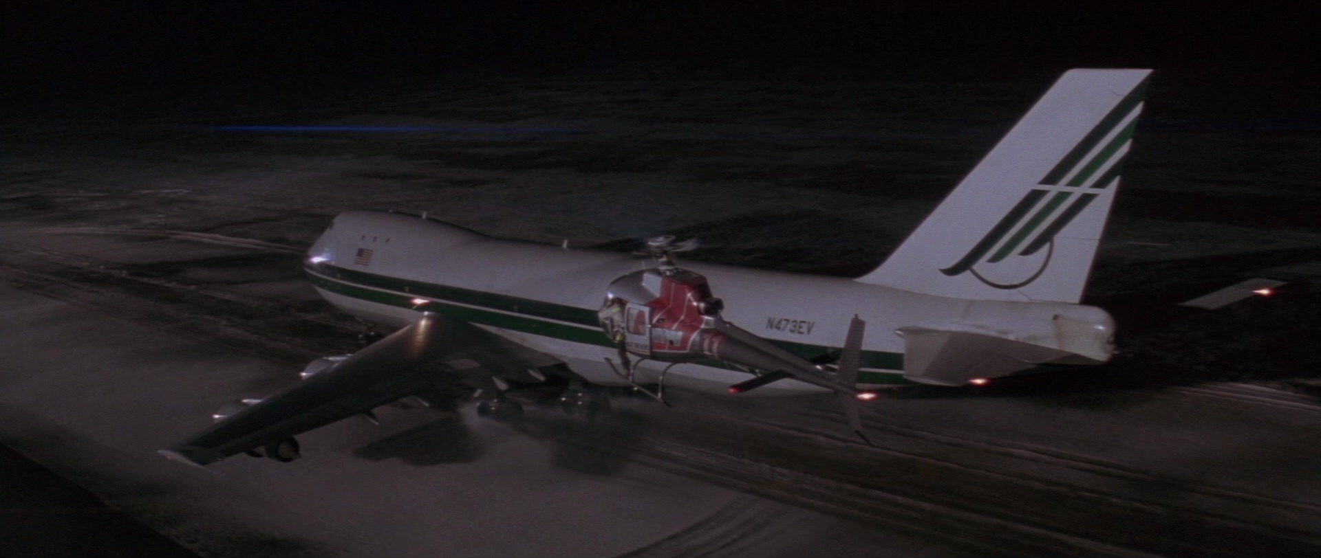 Die Hard 2 (1990), unknown, 2.36:1 — film still