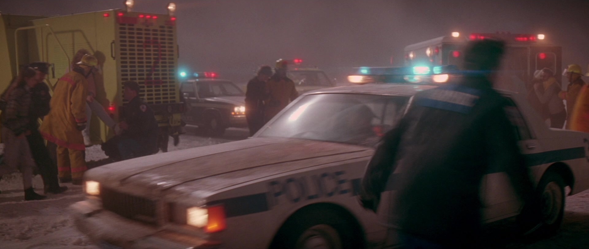 Die Hard 2 (1990), wide, 2.36:1 — film still