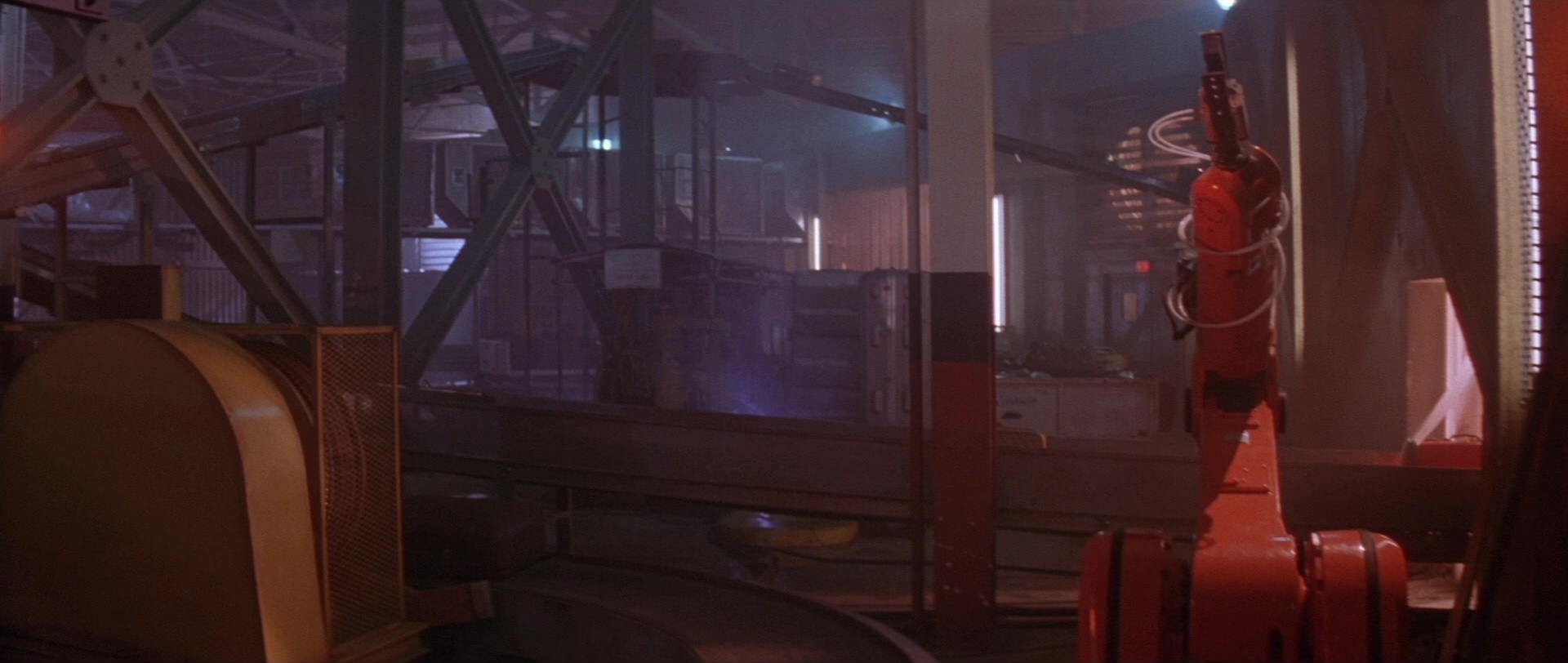 Die Hard 2 (1990), wide, 2.36:1 — film still