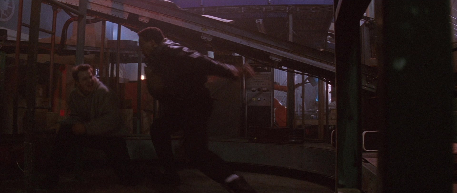 Die Hard 2 (1990), wide, 2.36:1 — film still