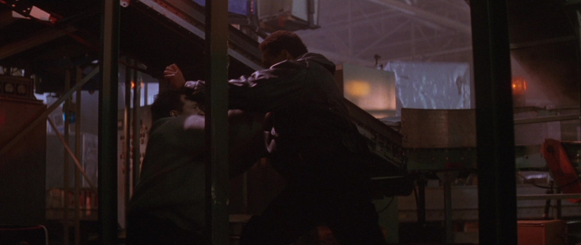 Die Hard 2 (1990), wide, 2.36:1 — film still