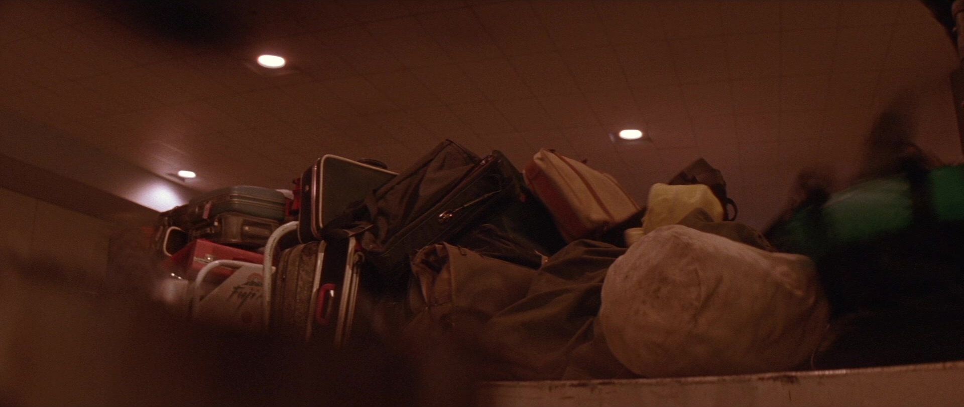 Die Hard 2 (1990), unknown, 2.36:1 — film still