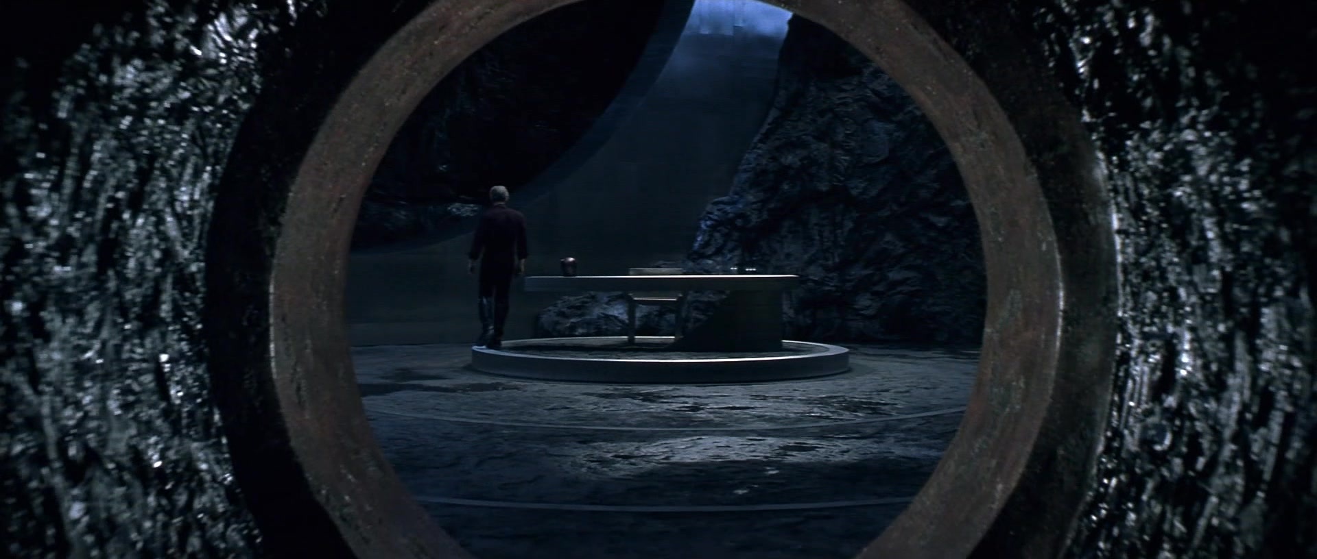 X-Men (2000), wide, 2.35:1 — film still