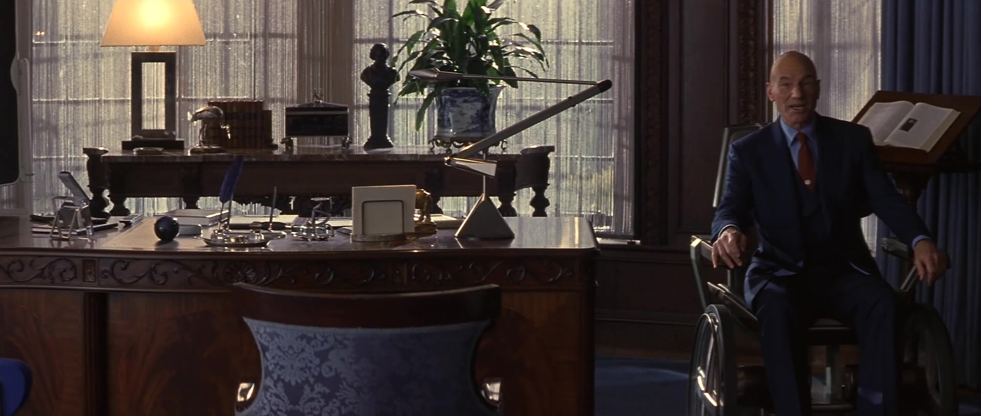 X-Men (2000), wide, 2.35:1 — film still