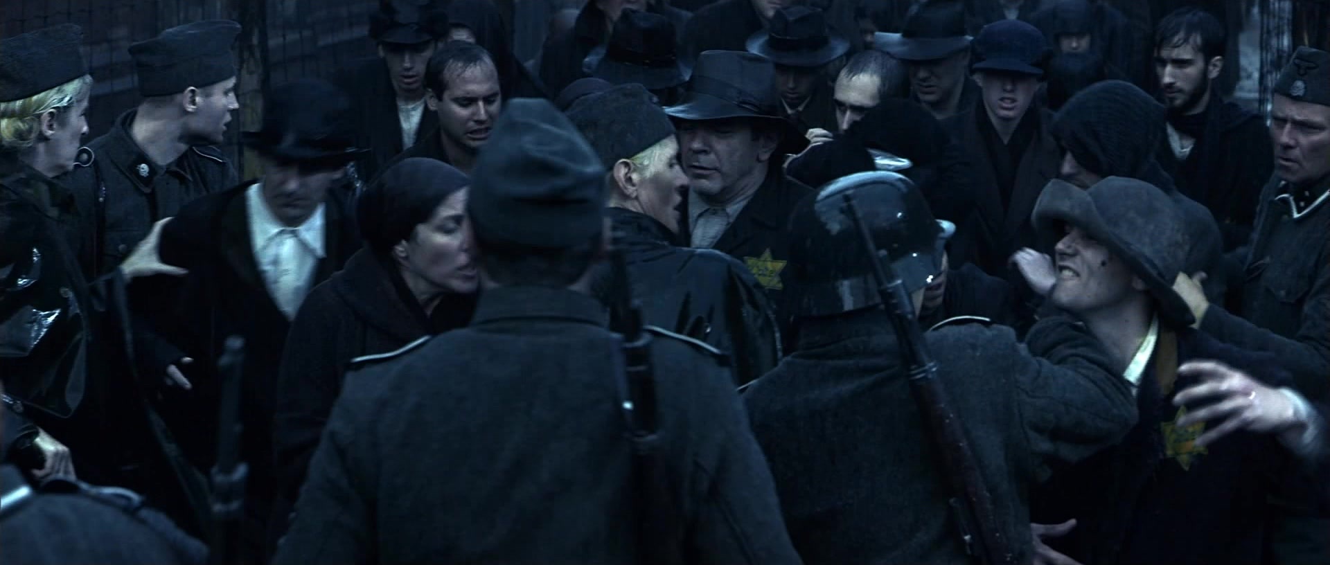 X-Men (2000), wide, 2.35:1 — film still