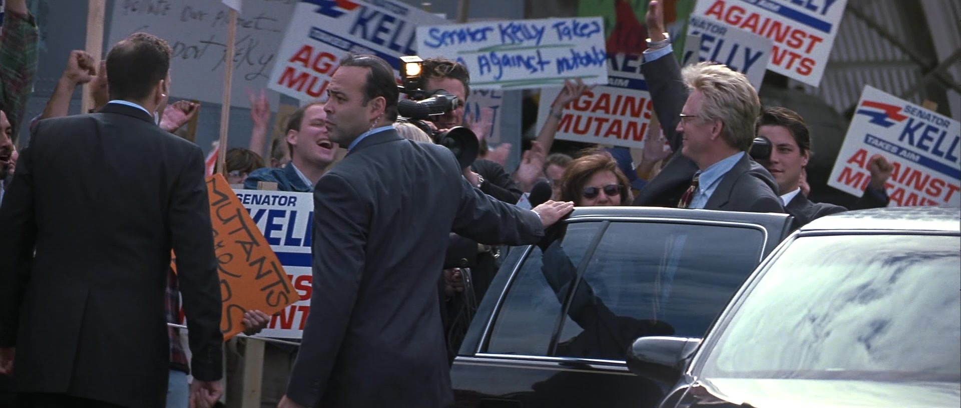 X-Men (2000), wide, 2.35:1 — film still