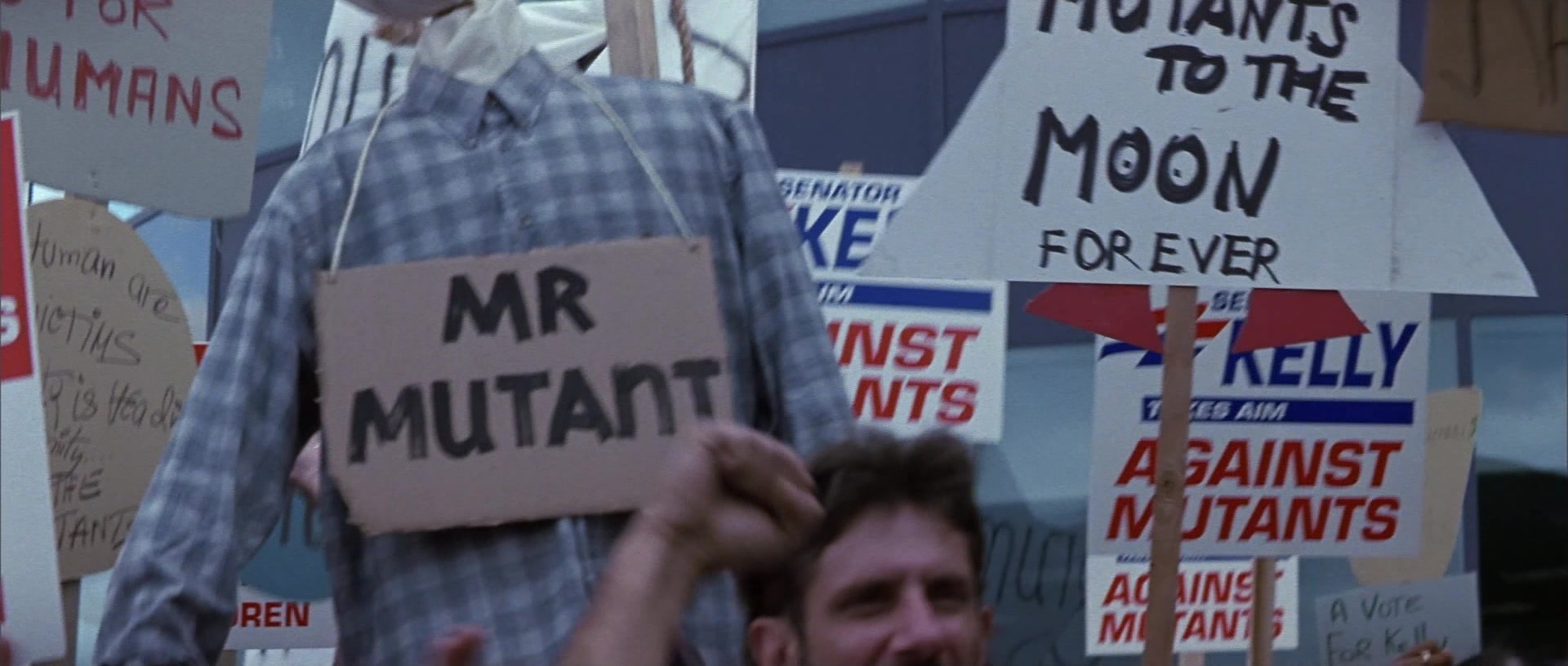 X-Men (2000), wide, 2.35:1 — film still
