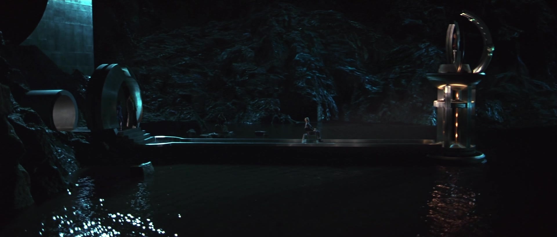 X-Men (2000), wide, 2.35:1 — film still
