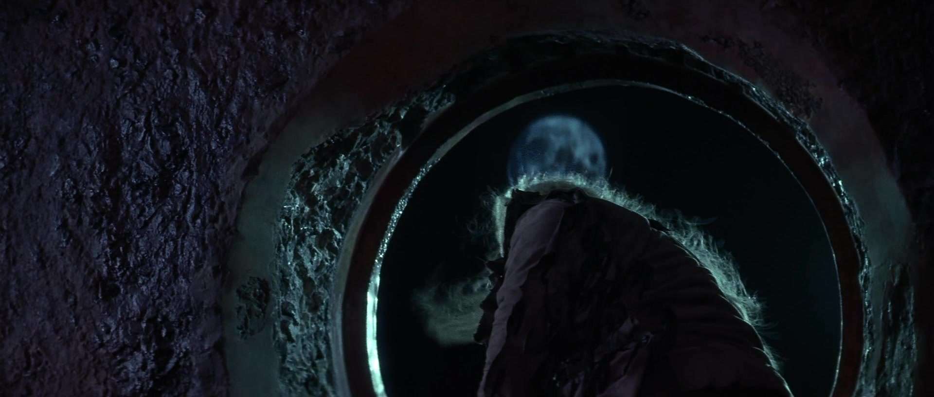 X-Men (2000), wide, 2.35:1 — film still