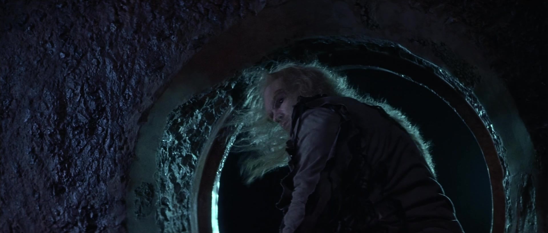X-Men (2000), wide, 2.35:1 — film still
