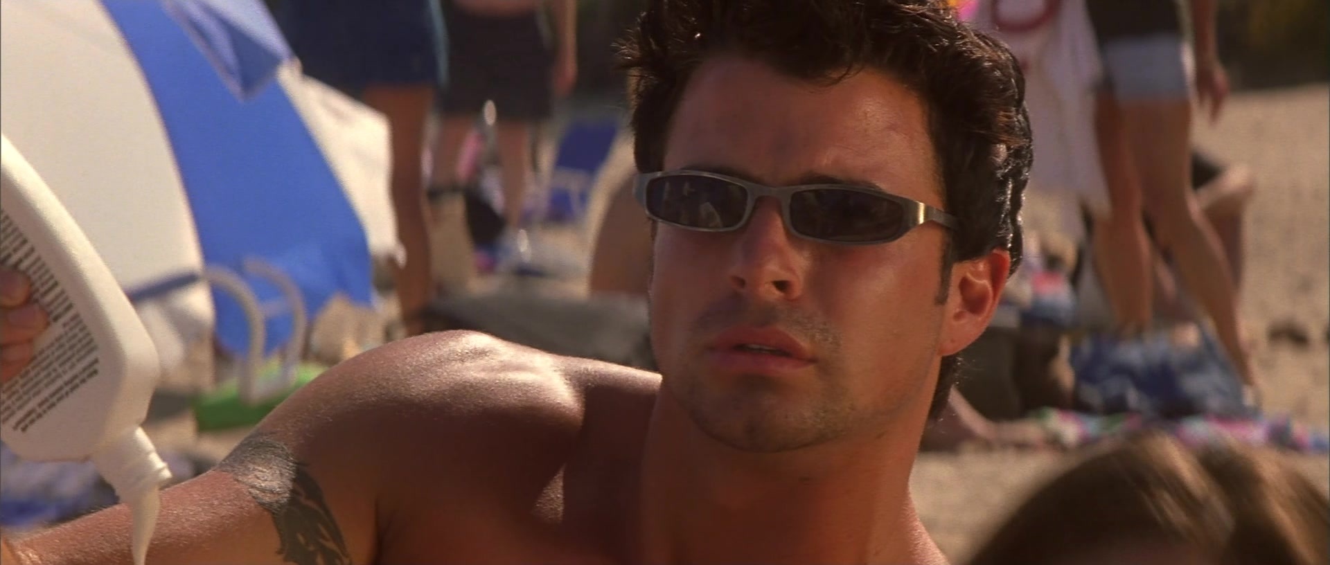 X-Men (2000), close, 2.35:1 — film still
