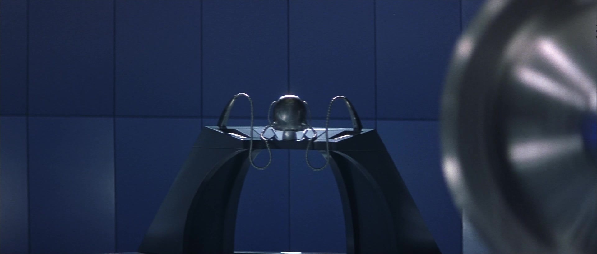 X-Men (2000), wide, 2.35:1 — film still