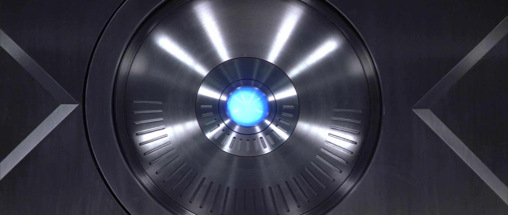 X-Men (2000), wide, 2.35:1 — film still