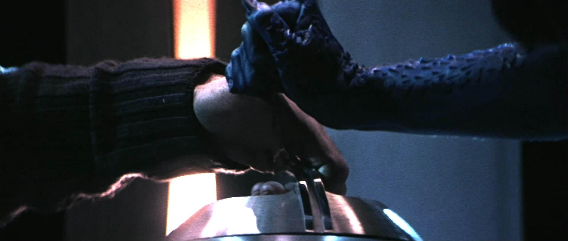 X-Men (2000), wide, 2.35:1 — film still