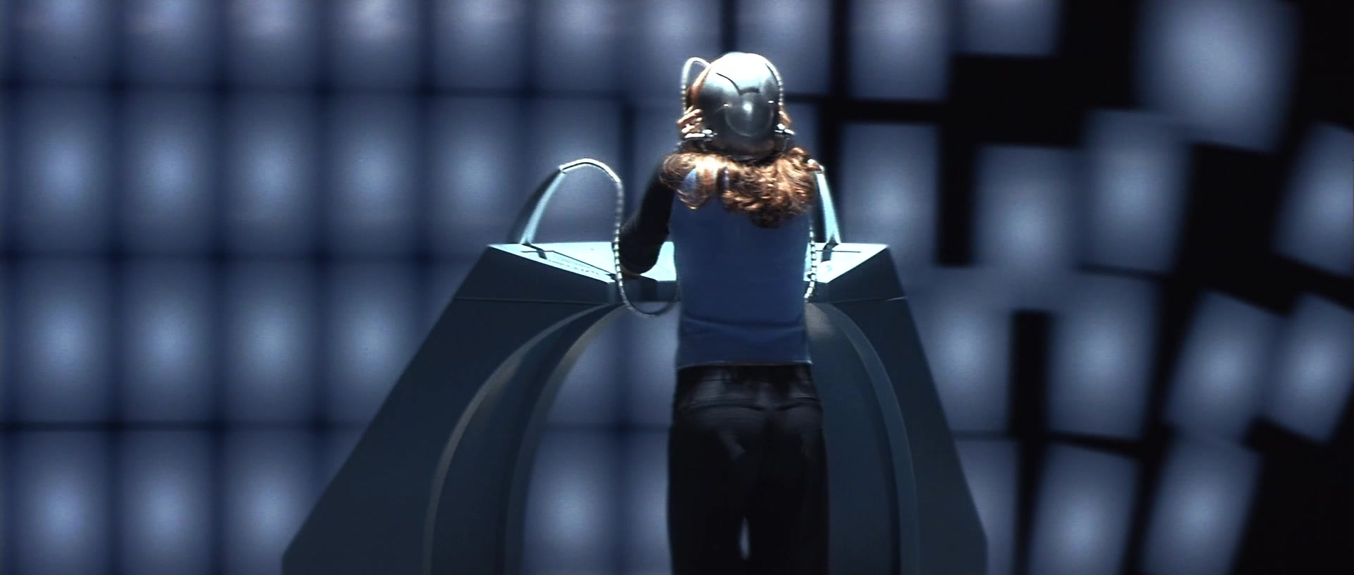 X-Men (2000), wide, 2.35:1 — film still