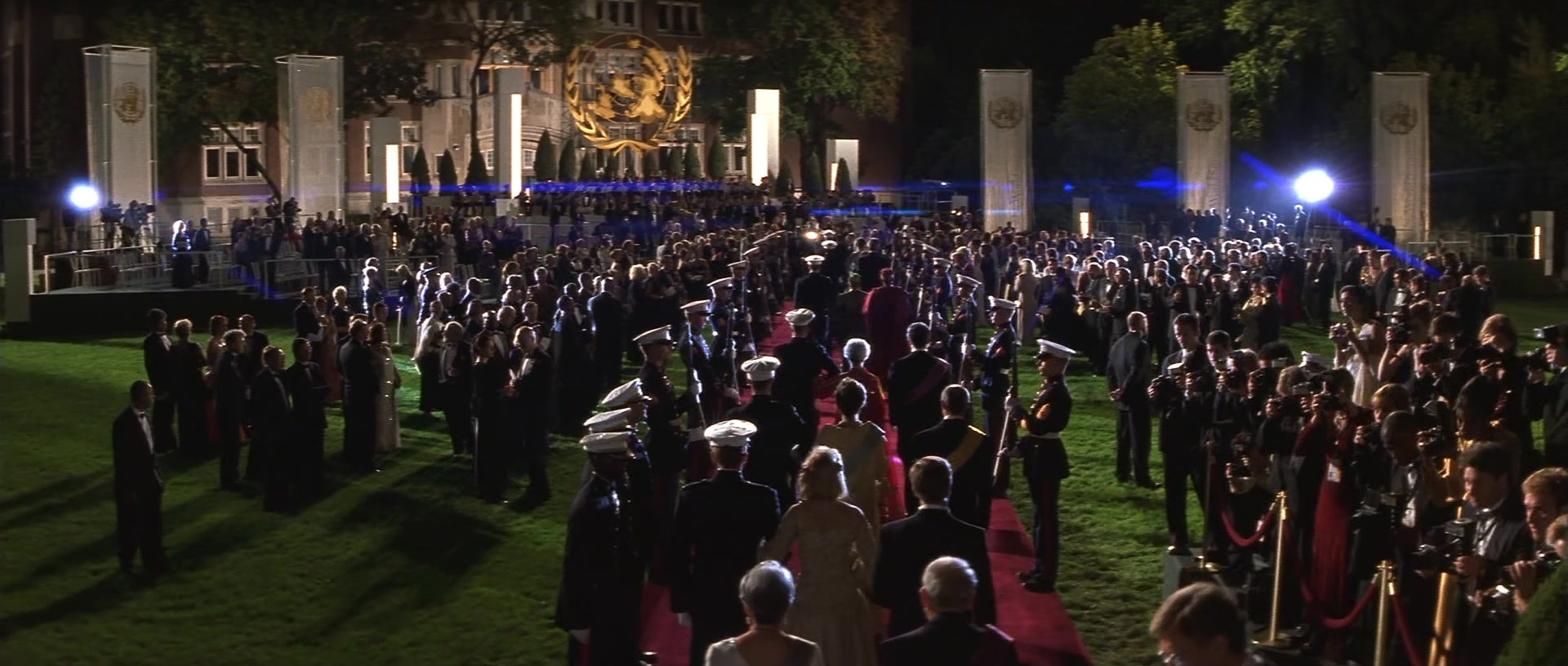 X-Men (2000), wide, 2.35:1 — film still