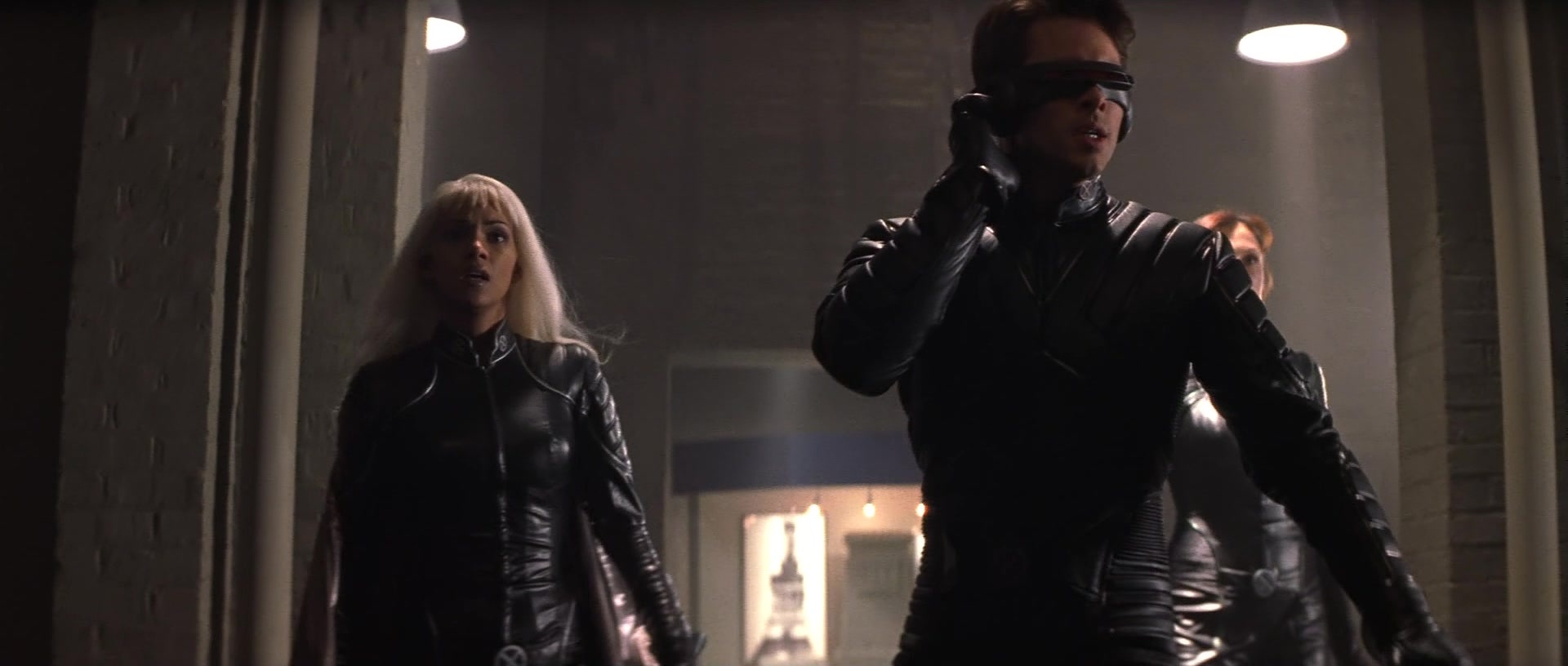 X-Men (2000), wide, 2.35:1 — film still