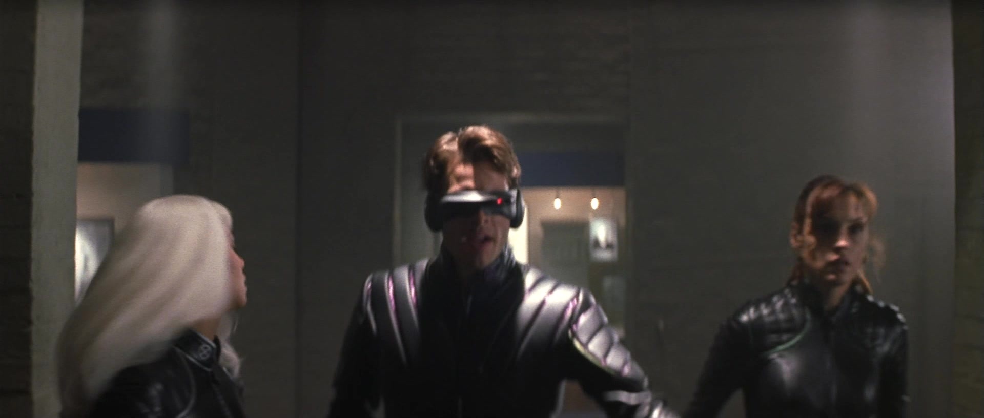 X-Men (2000), wide, 2.35:1 — film still