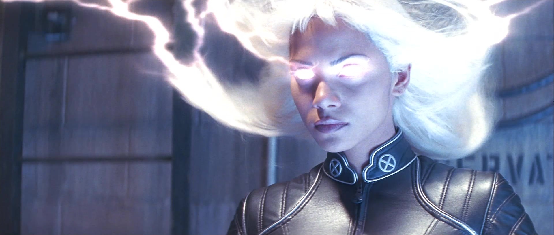 X-Men (2000), medium, 2.35:1 — film still