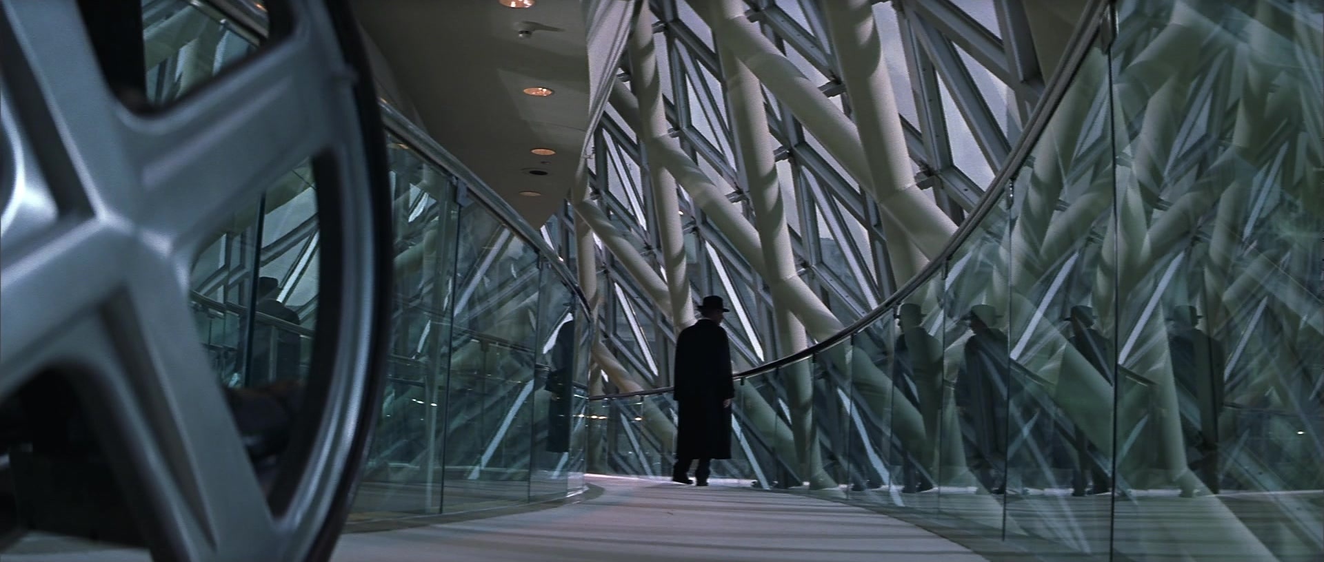 X-Men (2000), wide, 2.35:1 — film still