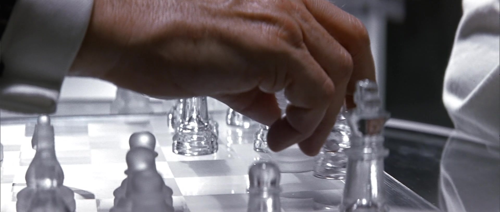 X-Men (2000), wide, 2.35:1 — film still