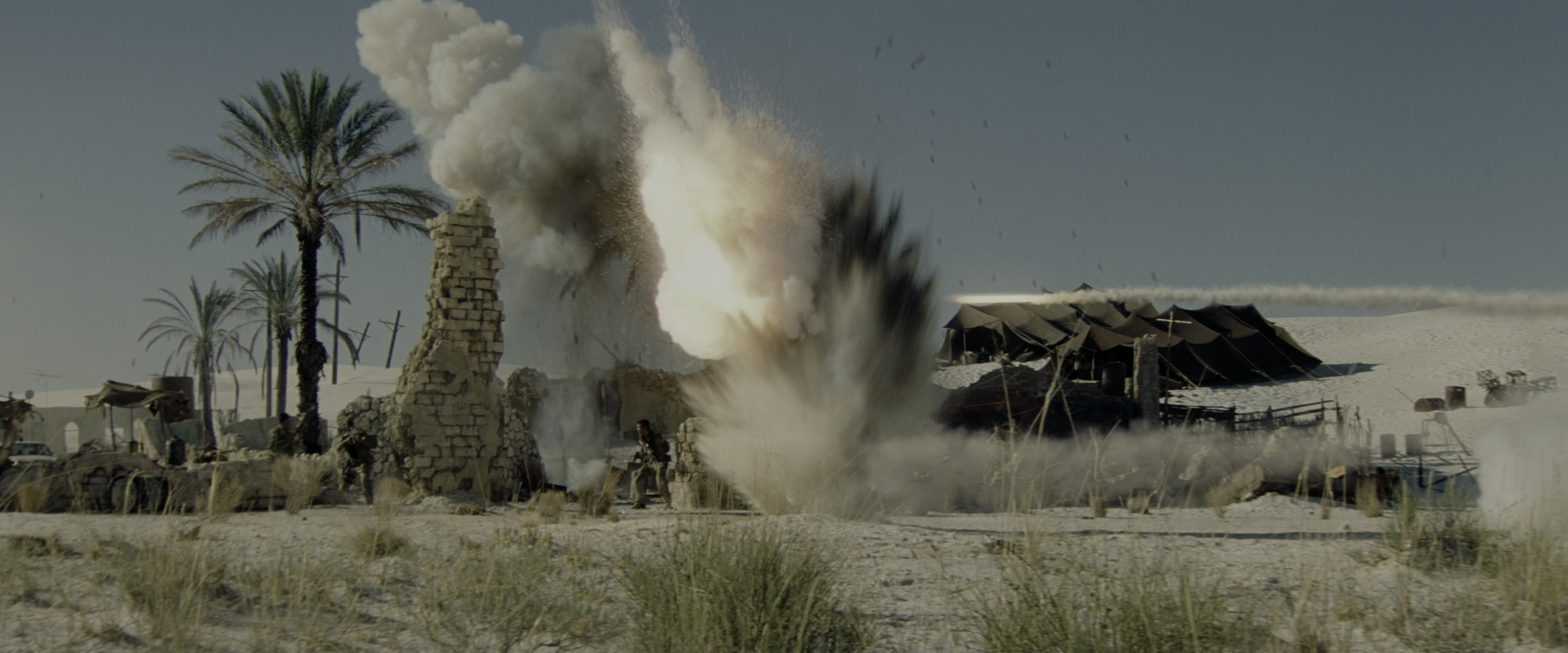 Transformers (2007), wide, 2.40:1 — film still
