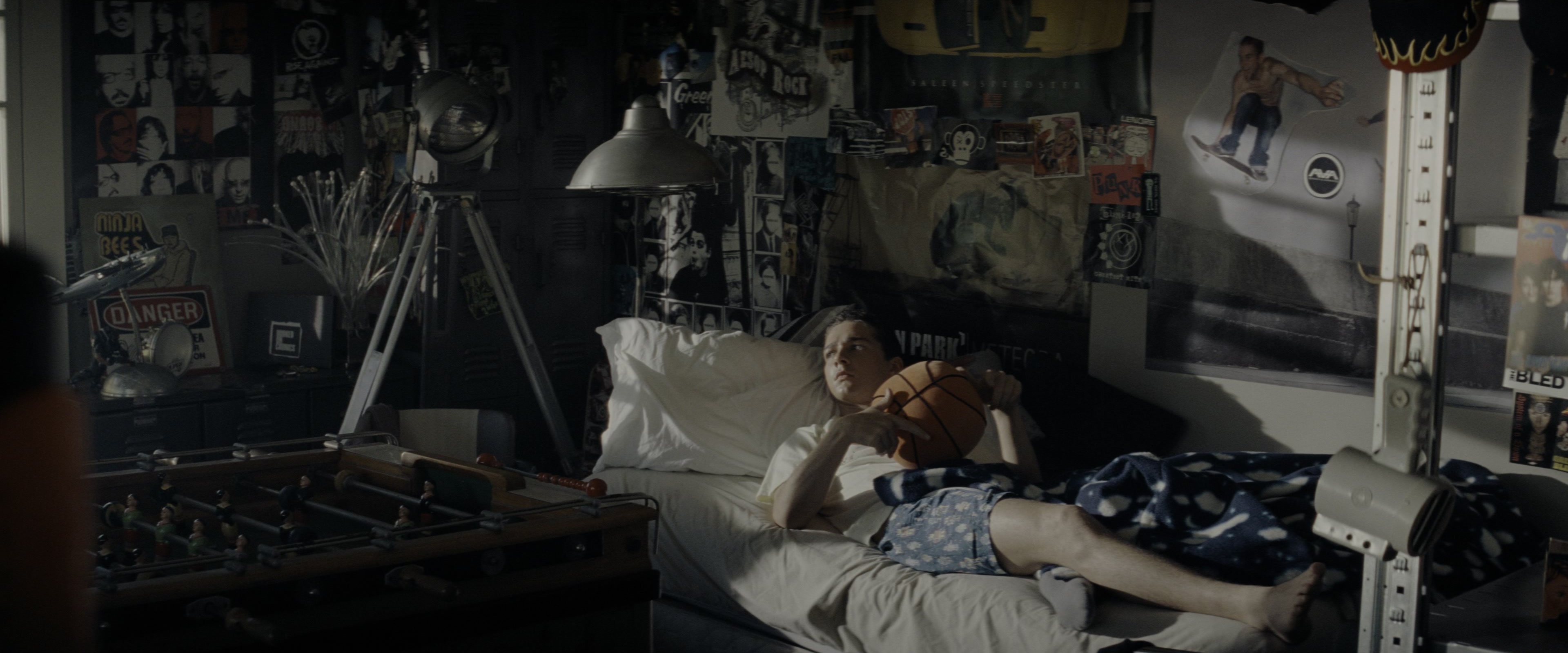 Transformers (2007), wide, 2.40:1 — film still