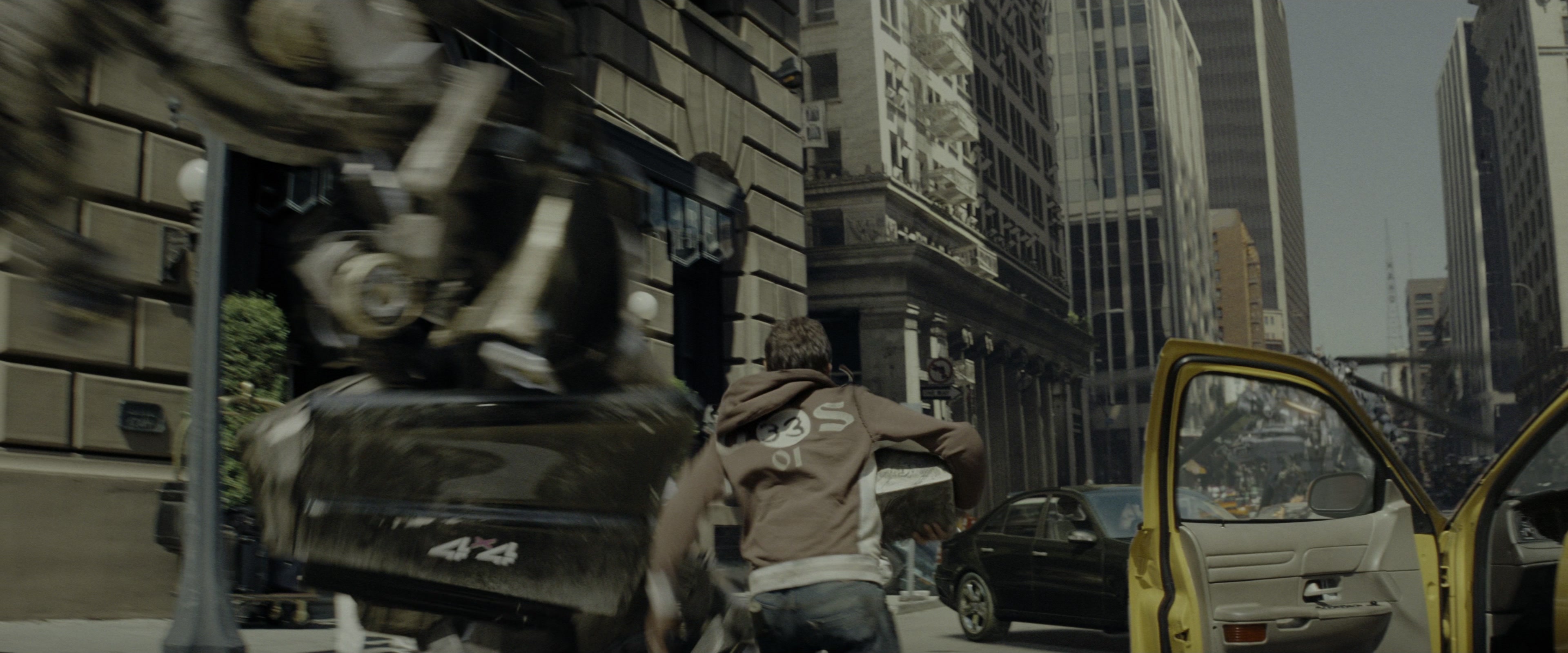 Transformers (2007), wide, 2.40:1 — film still