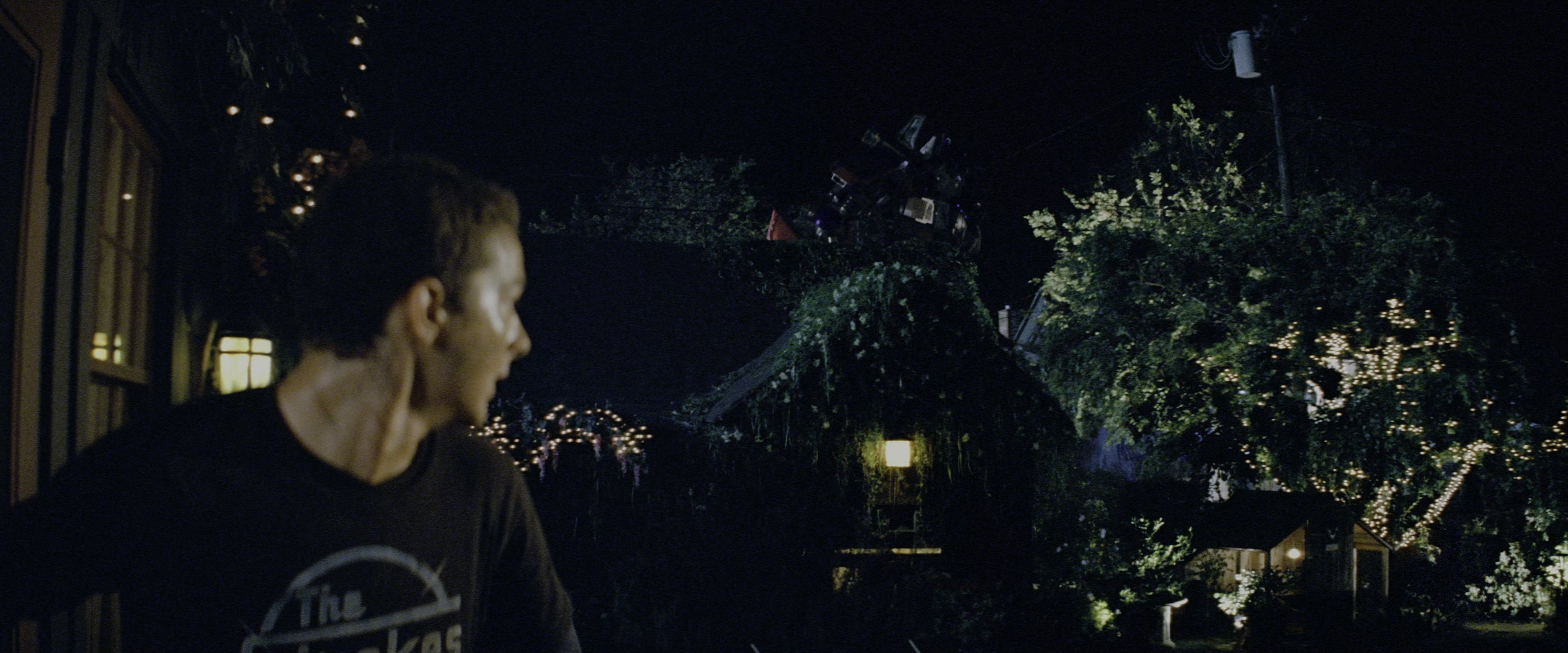 Transformers (2007), wide, 2.40:1 — film still