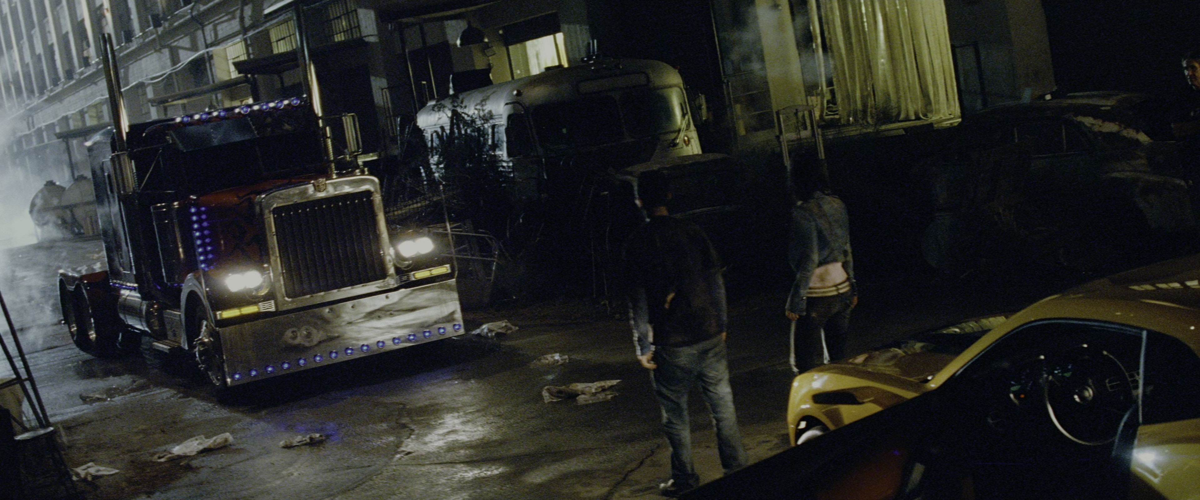 Transformers (2007), wide, 2.40:1 — film still