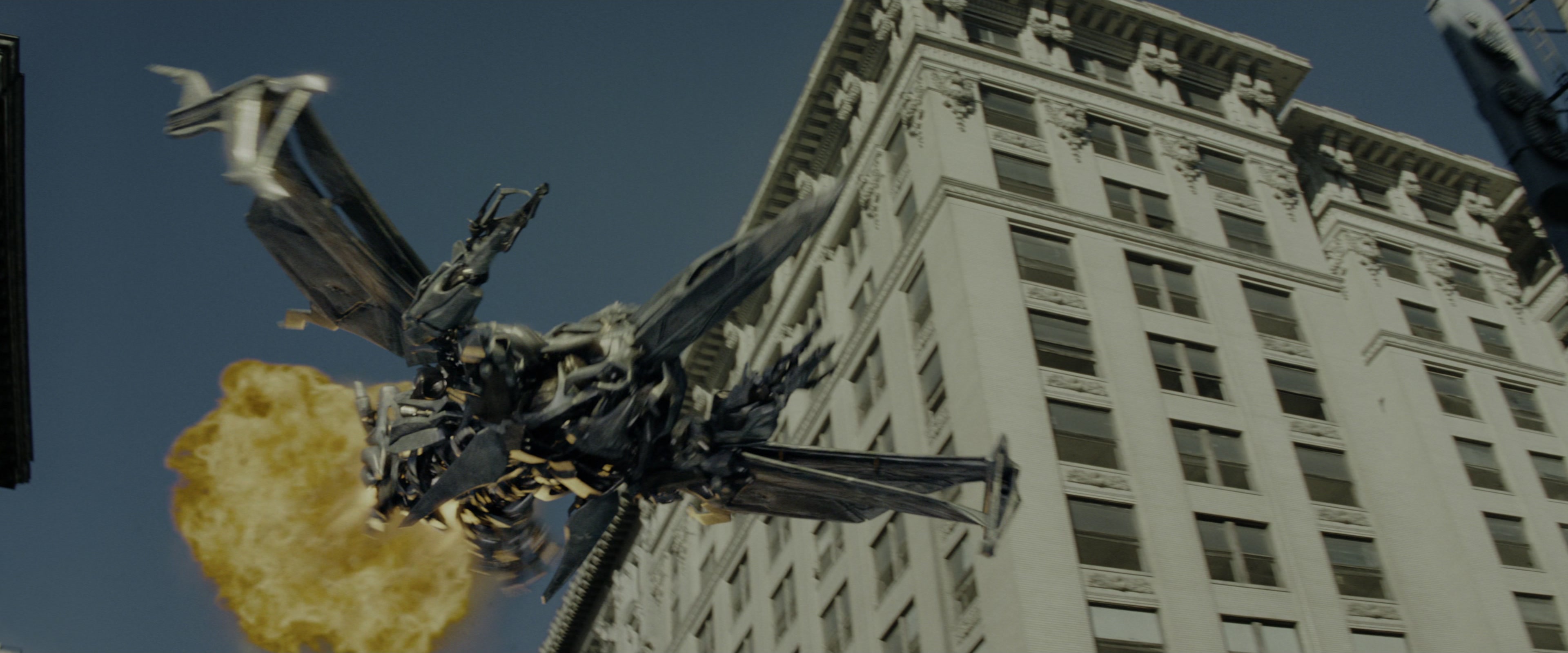 Transformers (2007), wide, 2.40:1 — film still