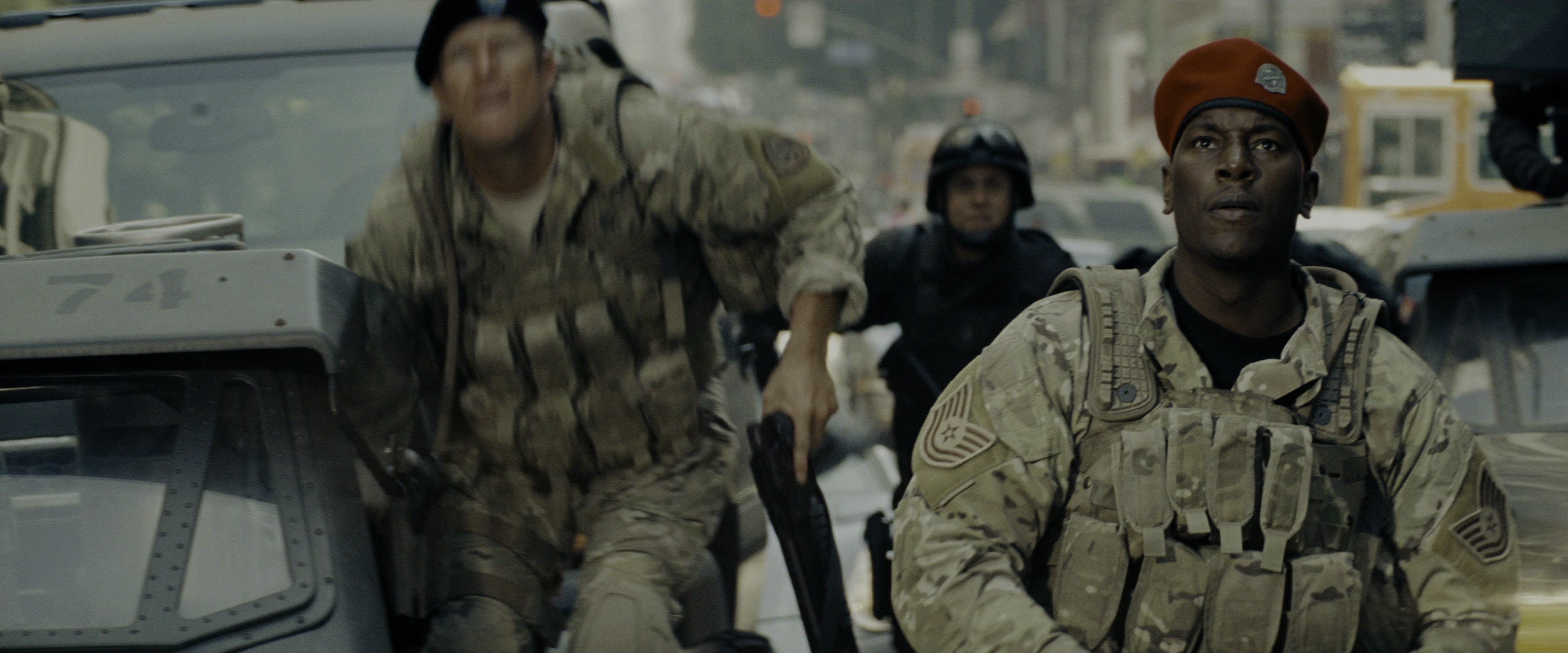 Transformers (2007), wide, 2.40:1 — film still