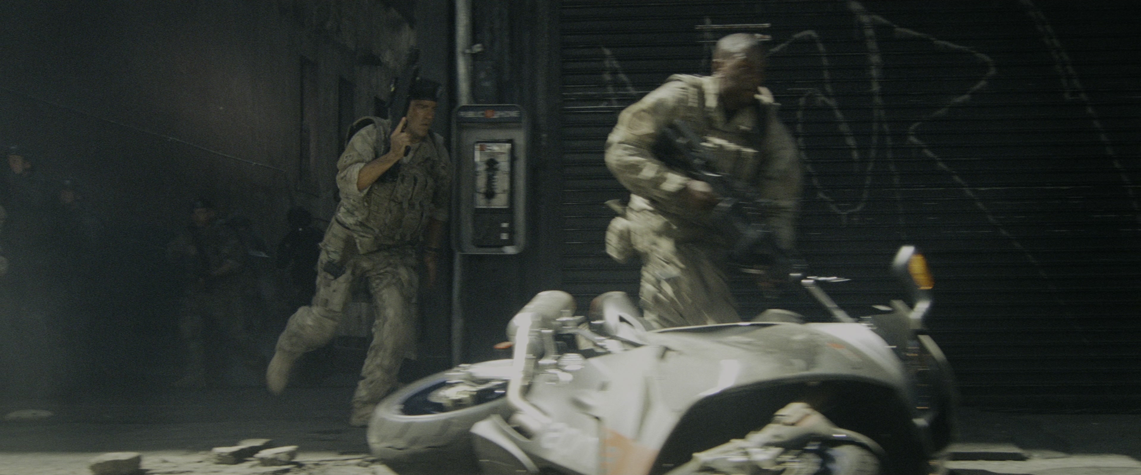 Transformers (2007), wide, 2.40:1 — film still