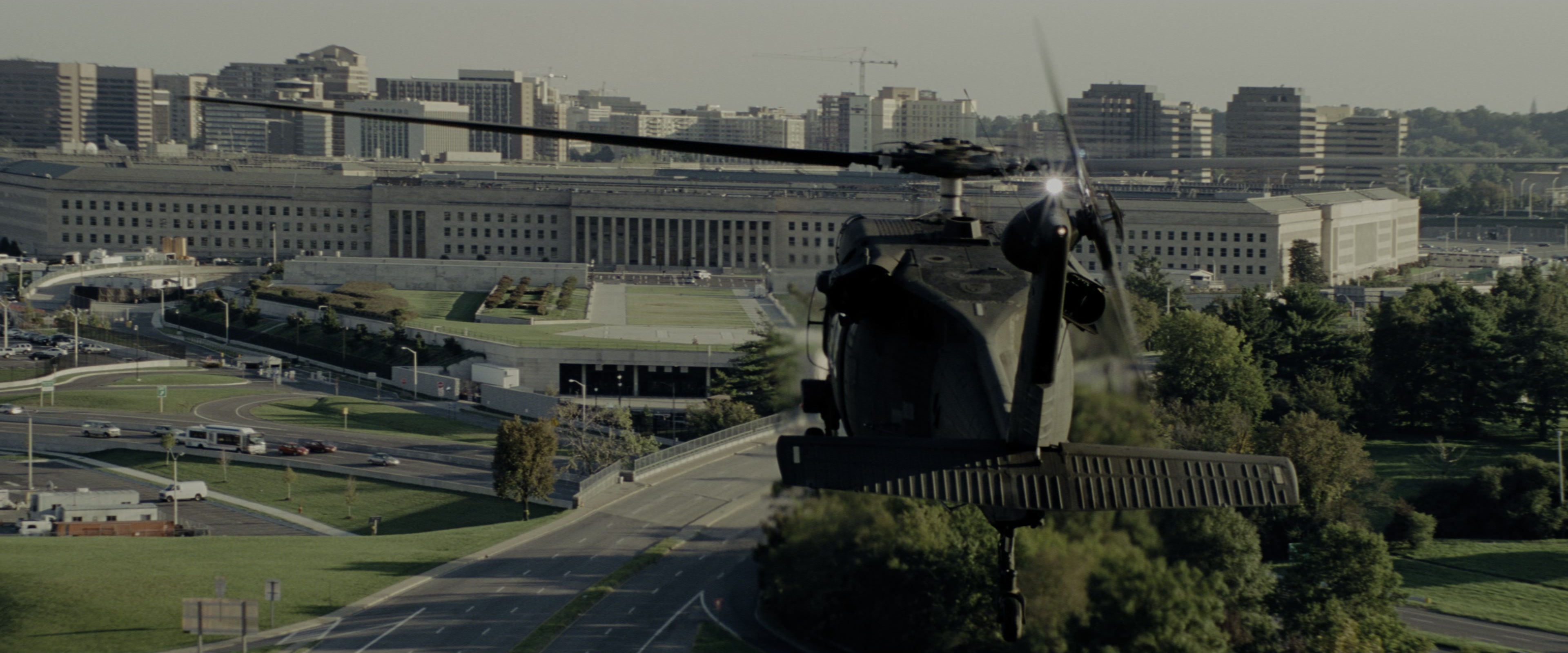 Transformers (2007), wide, 2.40:1 — film still
