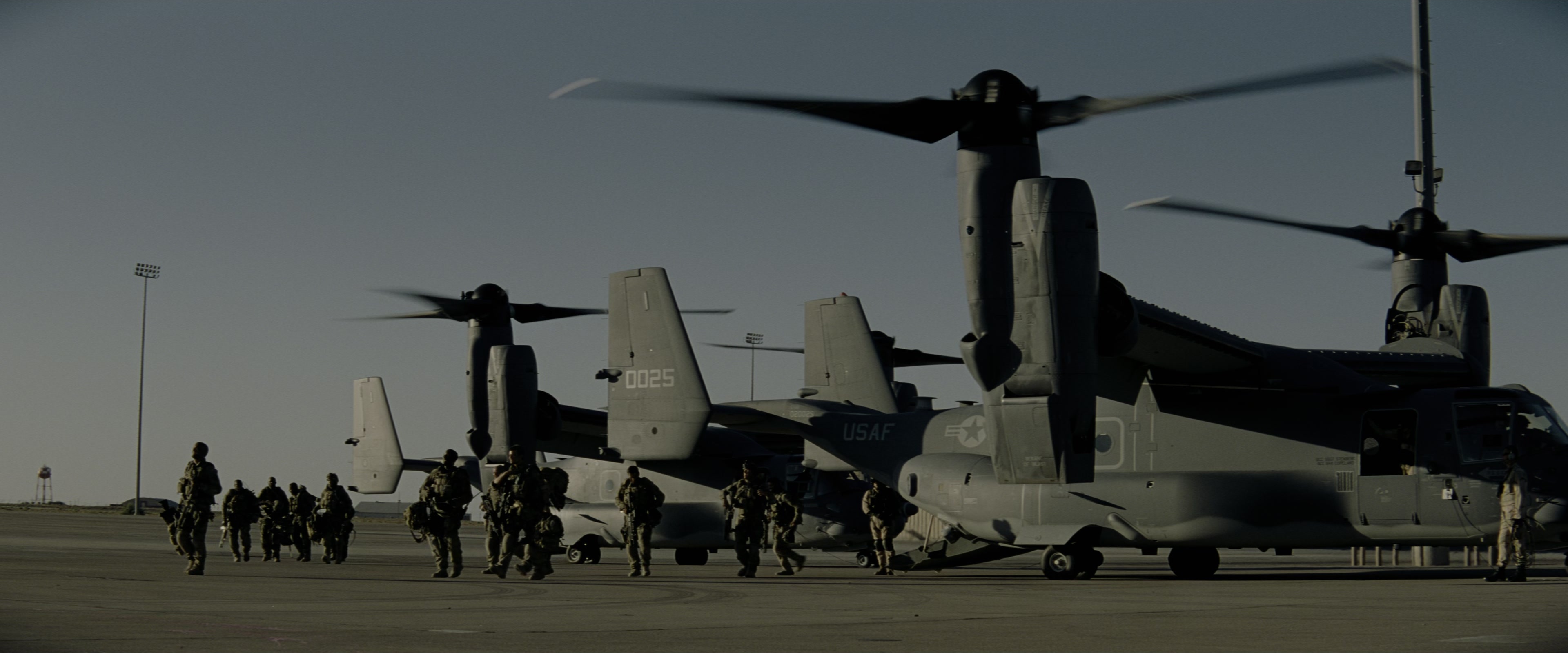 Transformers (2007), wide, 2.40:1 — film still