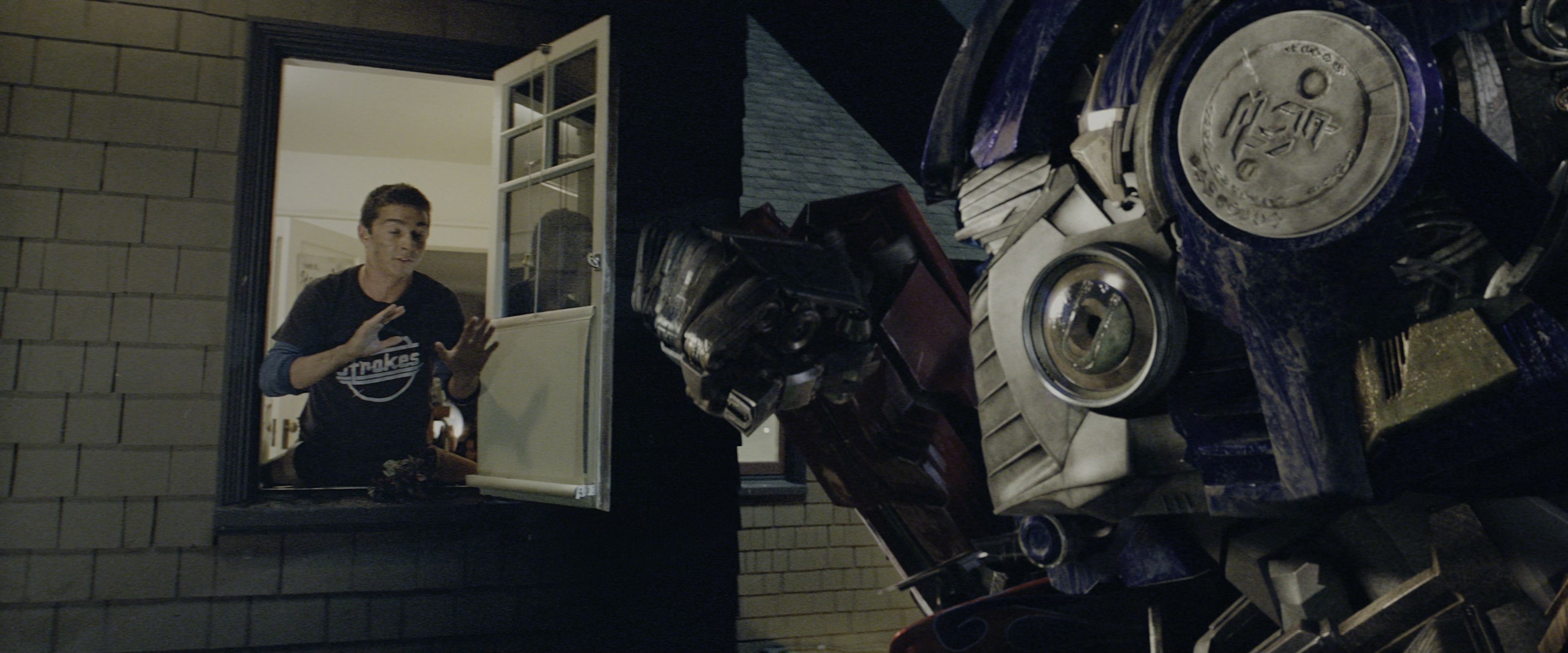 Transformers (2007), medium, 2.40:1 — film still