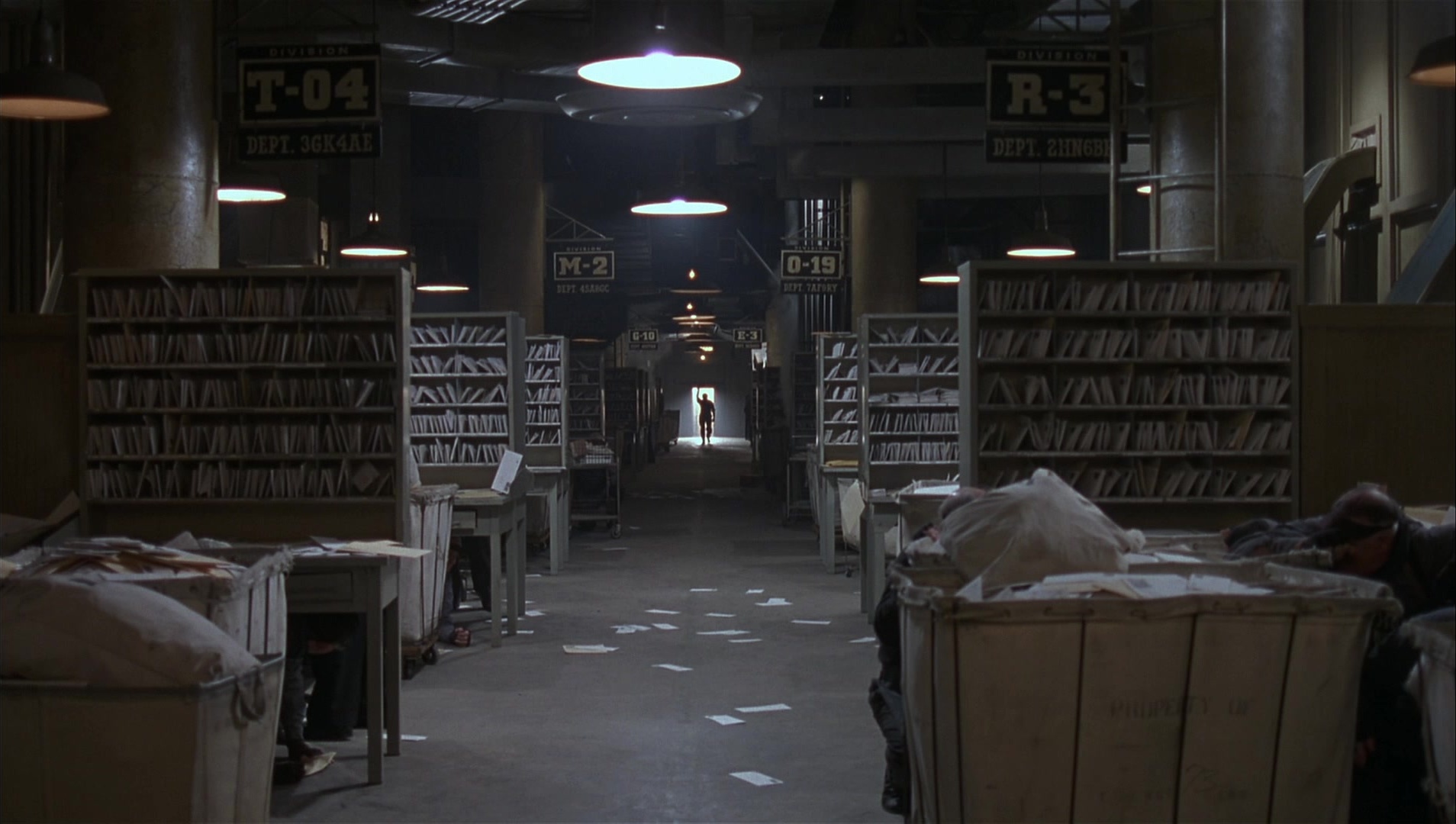 The Hudsucker Proxy (1994), wide, 1.77:1 — film still