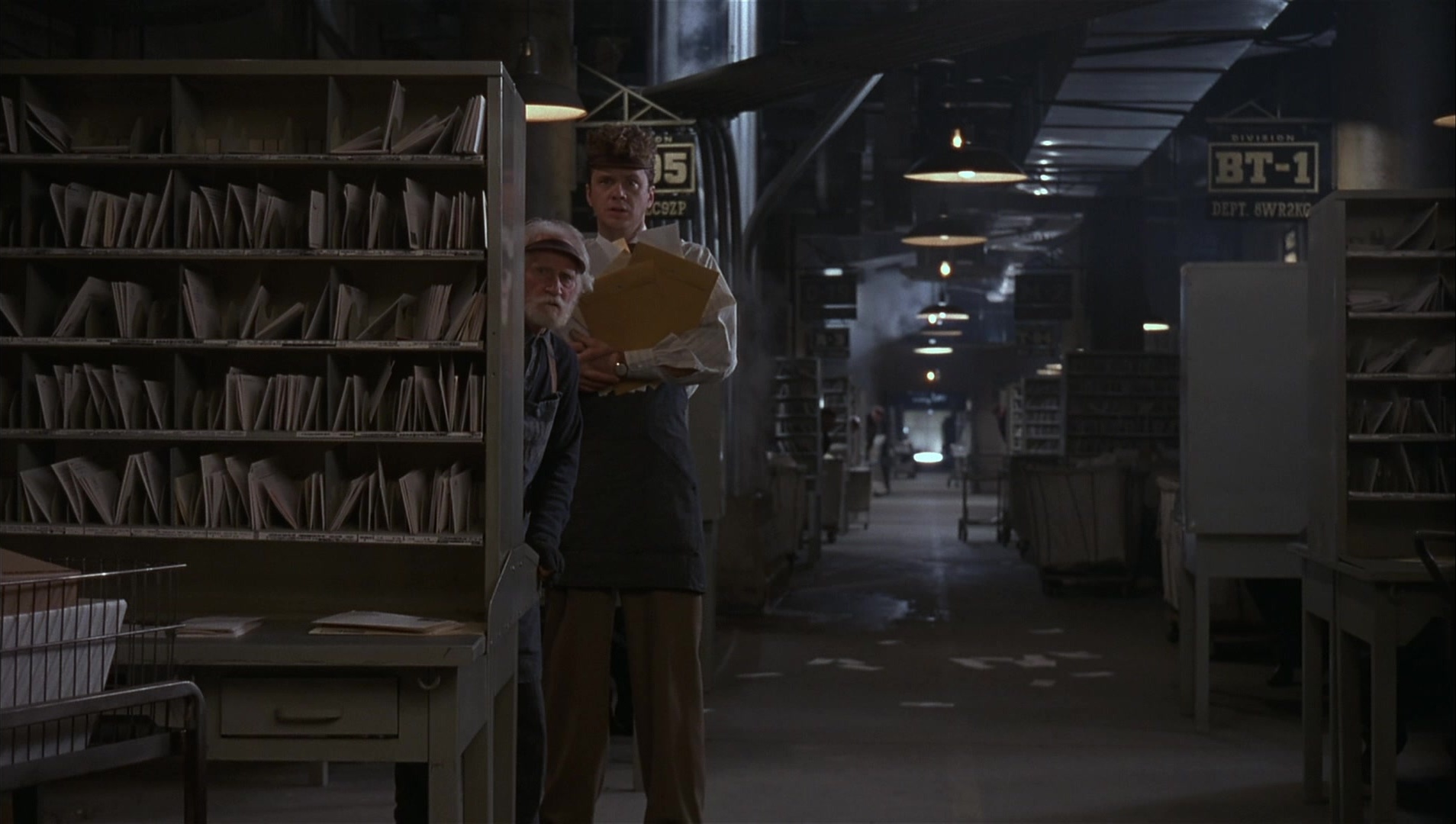 The Hudsucker Proxy (1994), wide, 1.77:1 — film still