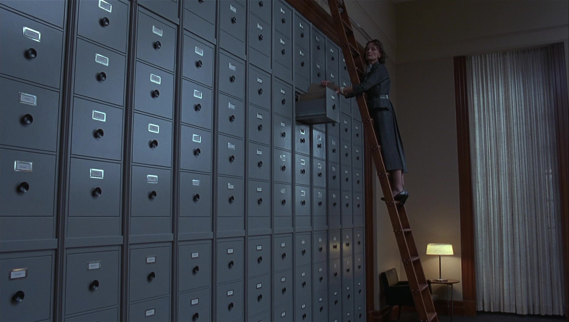 The Hudsucker Proxy (1994), wide, 1.77:1 — film still