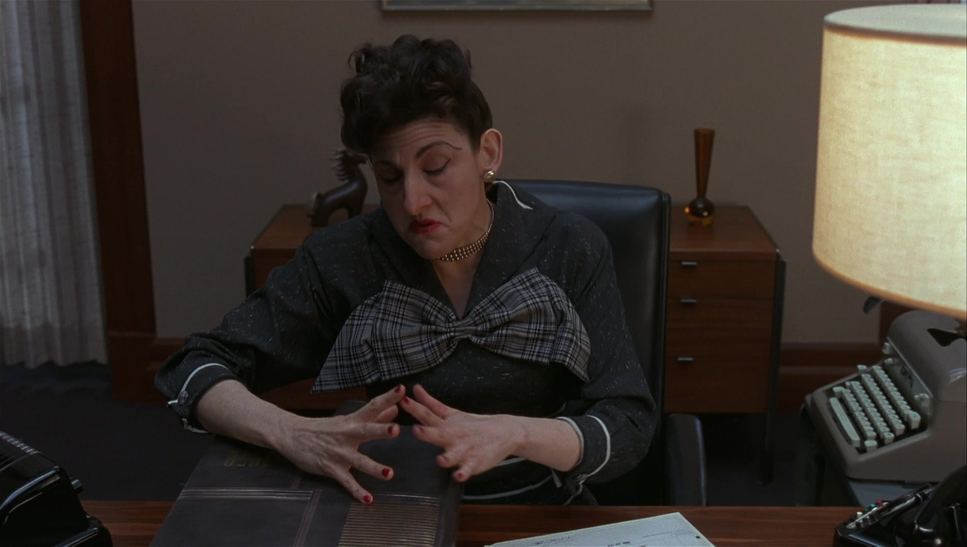 The Hudsucker Proxy (1994), wide, 1.77:1 — film still