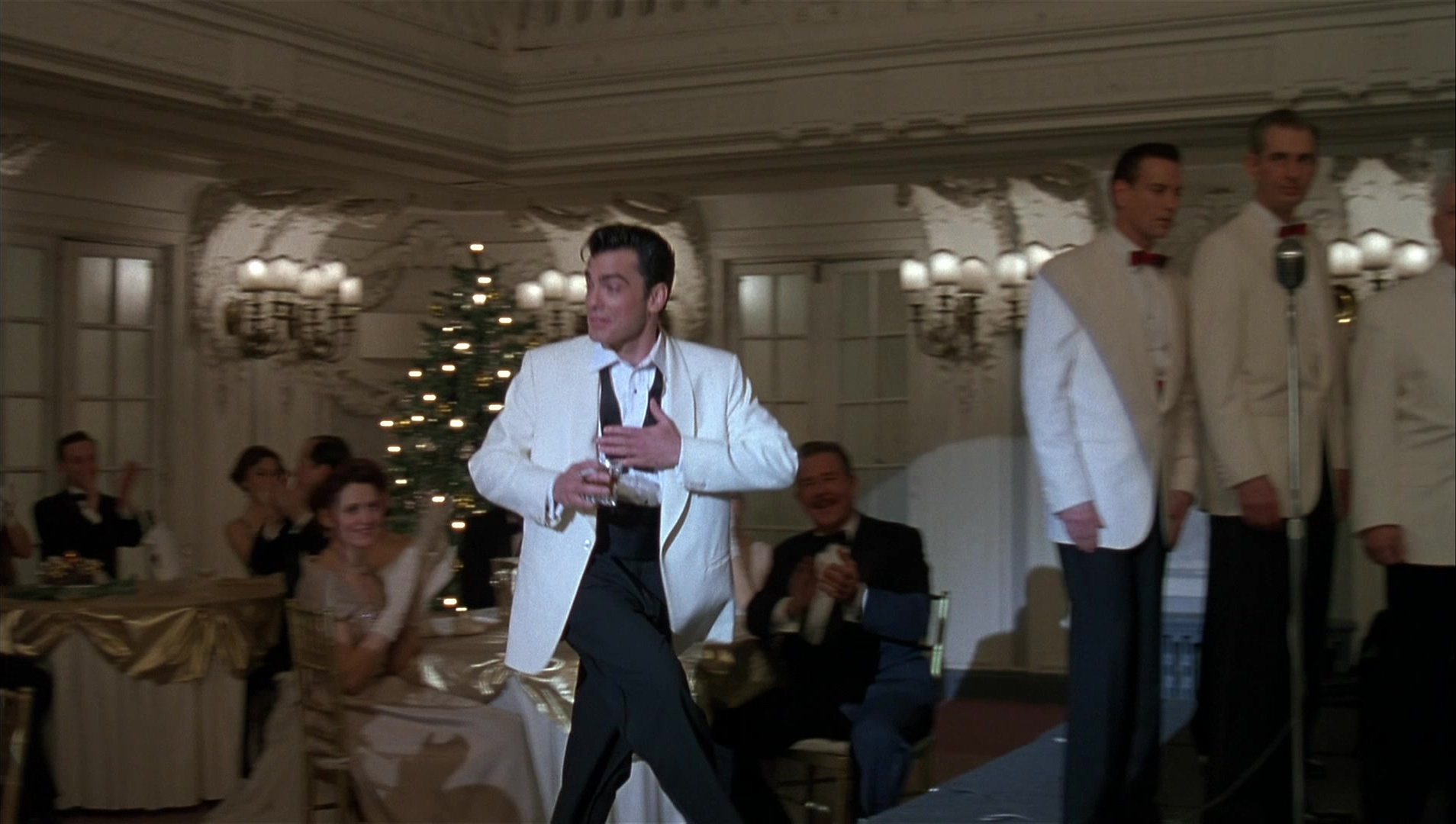 The Hudsucker Proxy (1994), wide, 1.77:1 — film still