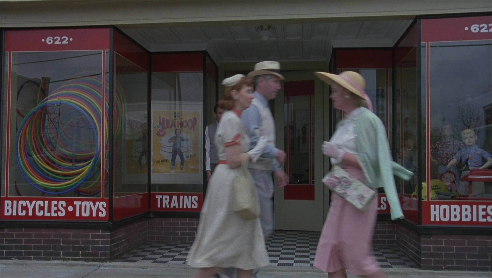 The Hudsucker Proxy (1994), wide, 1.77:1 — film still