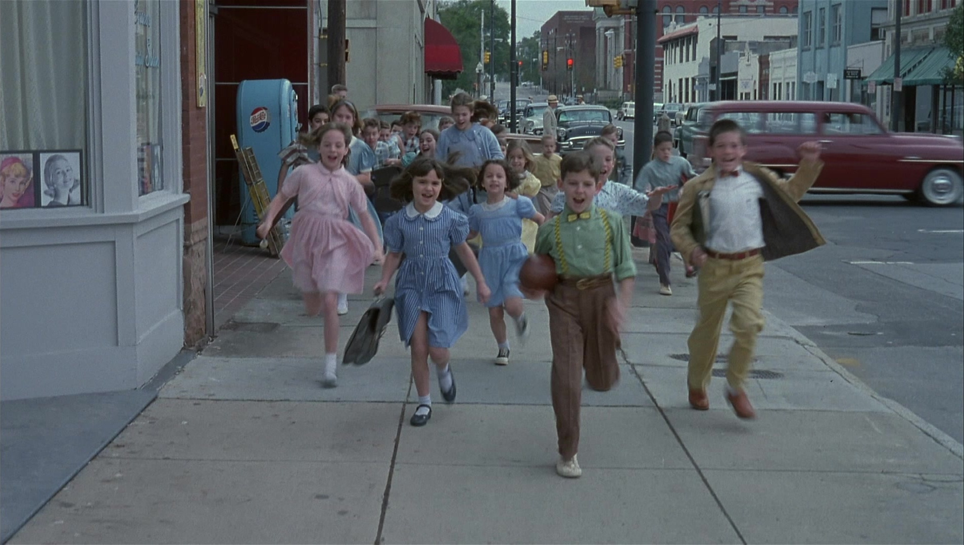 The Hudsucker Proxy (1994), wide, 1.77:1 — film still