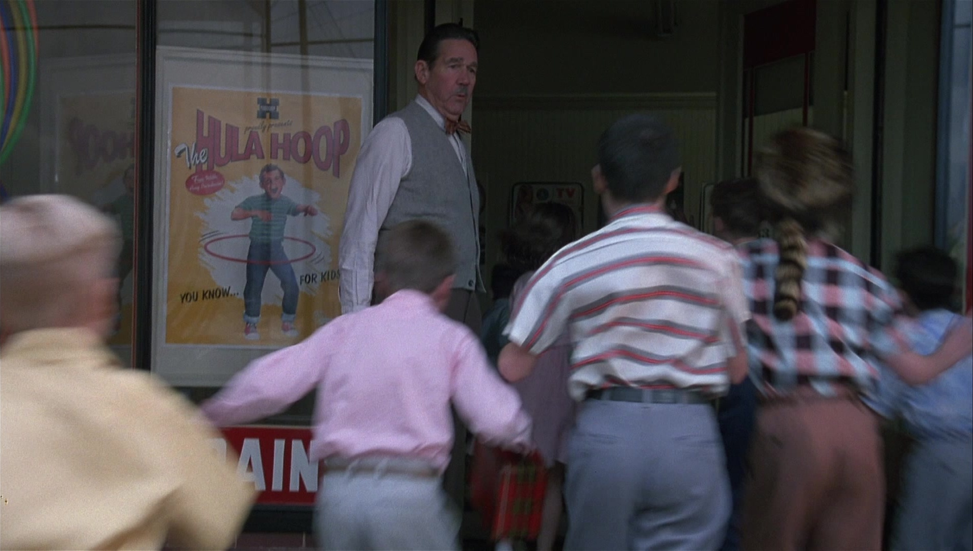 The Hudsucker Proxy (1994), wide, 1.77:1 — film still