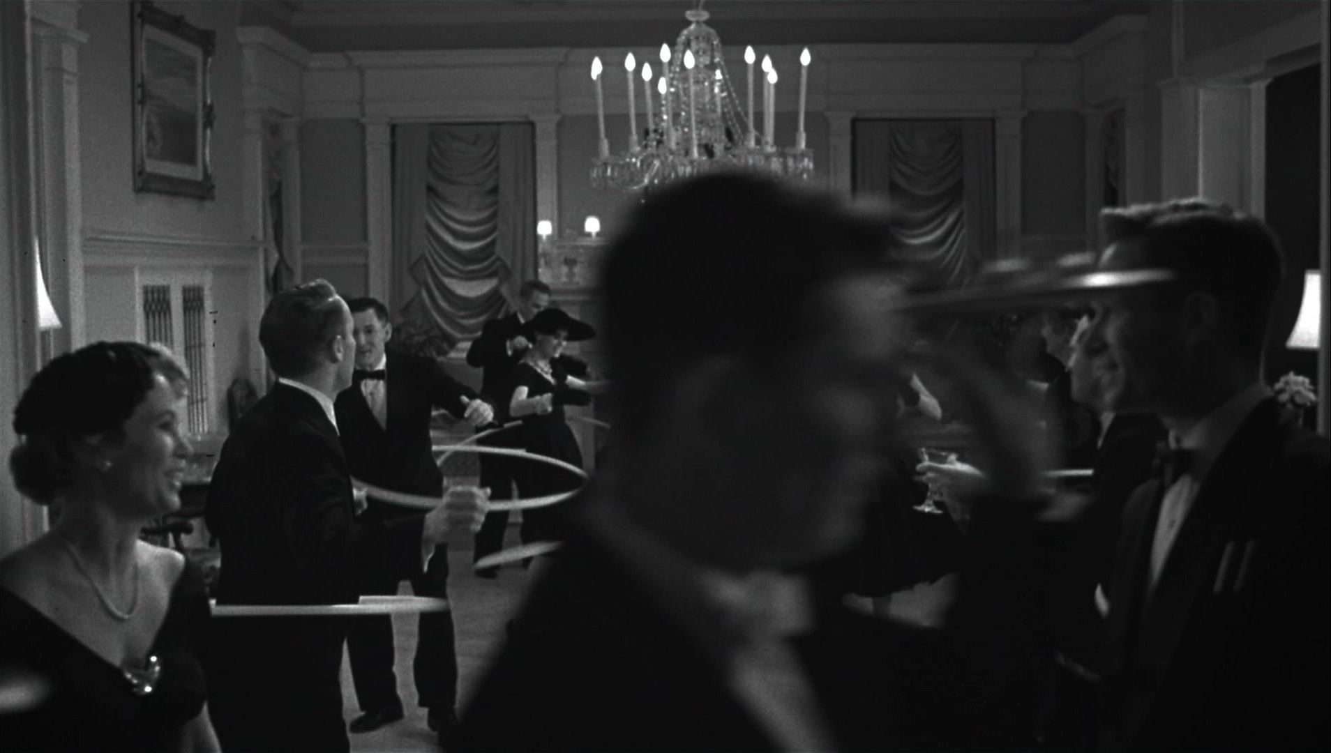 The Hudsucker Proxy (1994), wide, 1.77:1 — film still