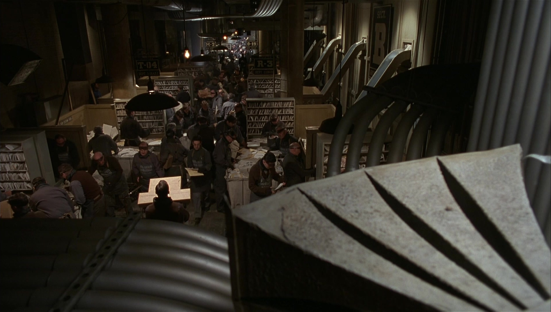 The Hudsucker Proxy (1994), wide, 1.77:1 — film still